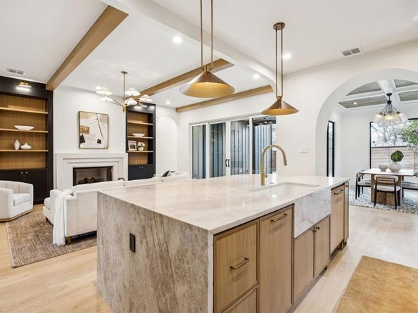 8811  Daytonia Avenue , Dallas Texas 75218