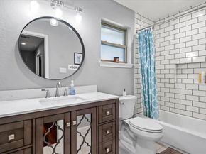 2040  Casa Loma Court , Grapevine Texas 76051