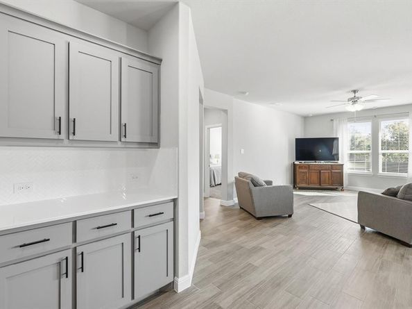 317  Hogan Drive , Denton Texas 76210