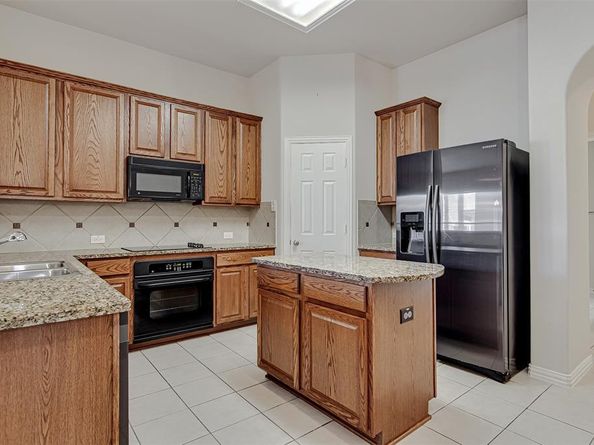 729  Red Elm Lane , Fort Worth Texas 76131