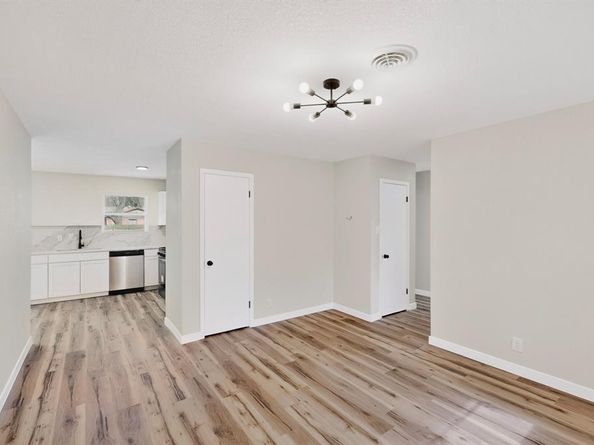 2213  Pontiac Drive , Arlington Texas 76013