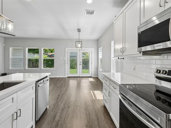 4945  Ramey Avenue , Fort Worth Texas 76105