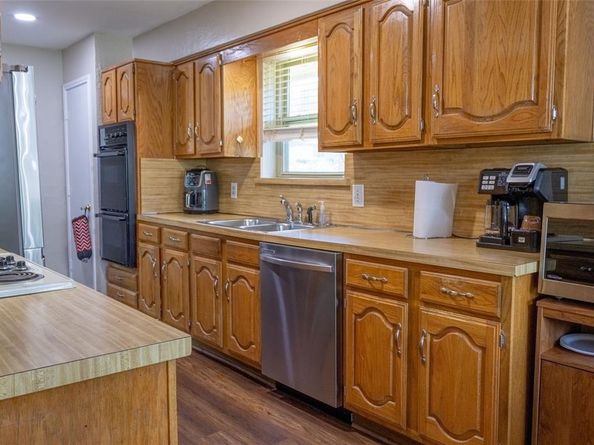 315  Dow Ross Boulevard , Duncanville Texas 75116