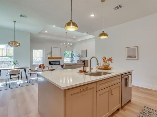 5229  Humbert Avenue , Fort Worth Texas 76107