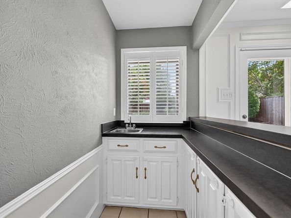 8833  Kenton Drive , Dallas Texas 75231