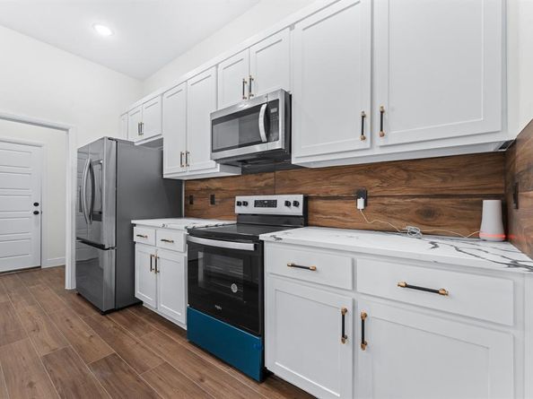 4507  Metropolitan Avenue , Dallas Texas 75210