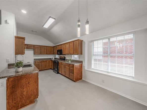 913  Mill Spring Drive , Garland Texas 75040