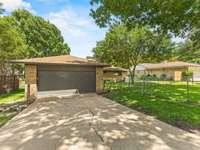 813  Misty Glen Drive , DeSoto Texas 75115
