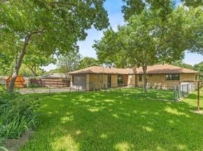 813  Misty Glen Drive , DeSoto Texas 75115
