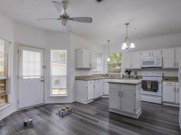 5428  Rolling Green Road , Arlington Texas 76017