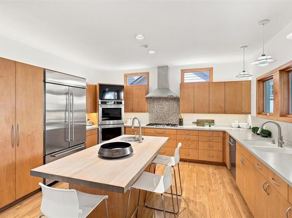 4329  Taos Road , Dallas Texas 75209