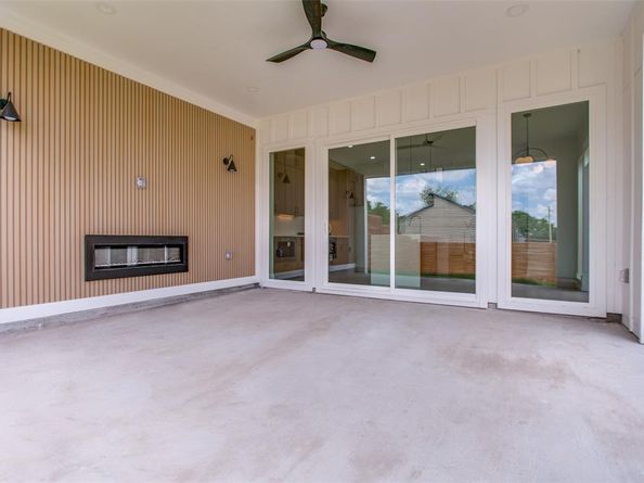 1845  Pollard Street , Dallas Texas 75208