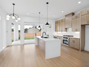 1845  Pollard Street , Dallas Texas 75208