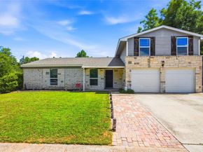 4100  Coronet Lane , Arlington Texas 76017