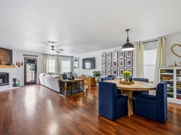 1936  Rosa Parks Boulevard , Lancaster Texas 75146