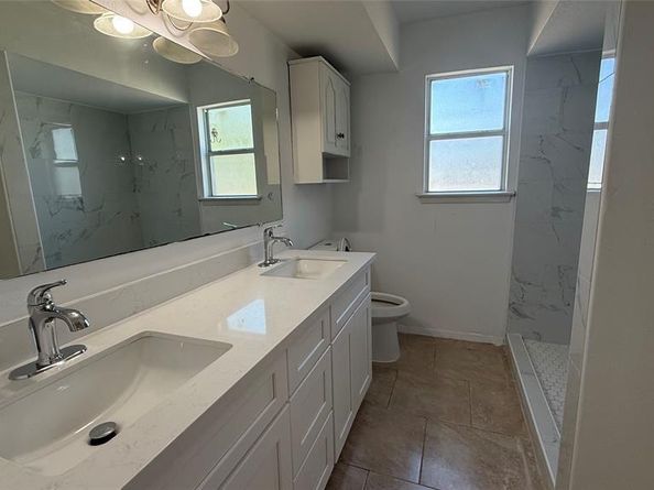 13329  Southview Lane , Dallas Texas 75240