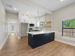 300  Steinman Avenue , Dallas Texas 75203