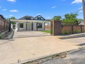 300  Steinman Avenue , Dallas Texas 75203