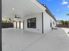 300  Steinman Avenue , Dallas Texas 75203