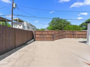 300  Steinman Avenue , Dallas Texas 75203