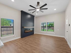 300  Steinman Avenue , Dallas Texas 75203