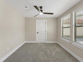 300  Steinman Avenue , Dallas Texas 75203