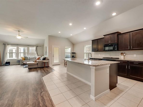 1432  Westview Lane , Northlake Texas 76226