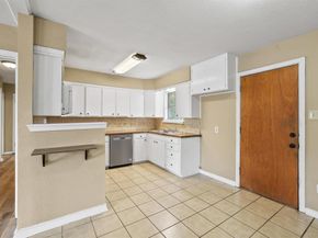 1402  Knight Street , Denton Texas 76205