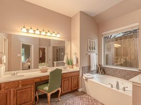 2070  Aberdeen Lane , Rockwall Texas 75087