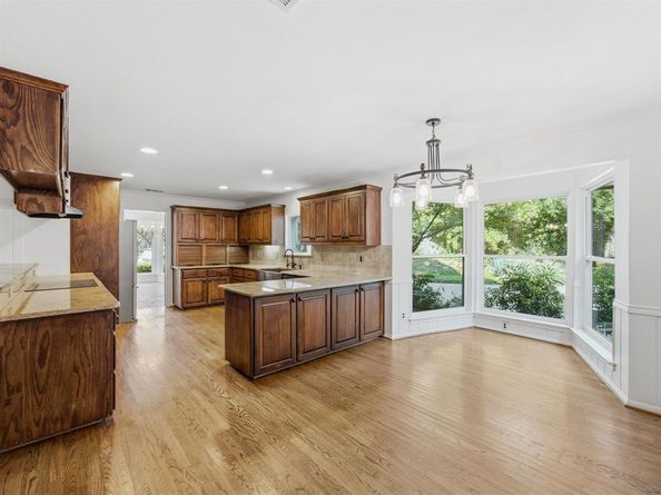 4400  Summercrest Court , Fort Worth Texas 76109