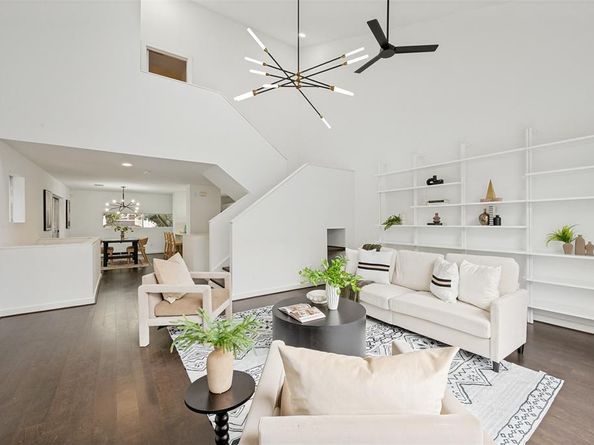3828  San Jacinto Street , Dallas Texas 75204
