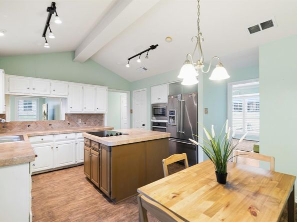 109  Crestwood Drive , Rockwall Texas 75087