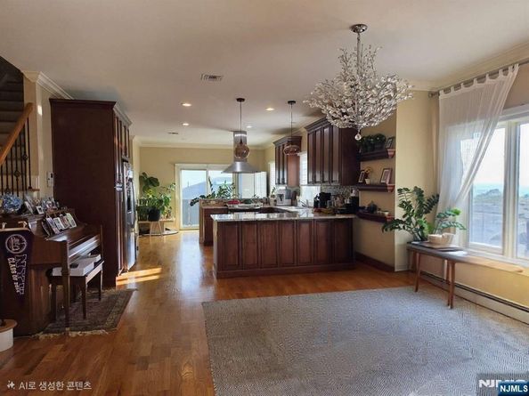 304 E Palisades Boulevard, Palisades Park NJ 07650