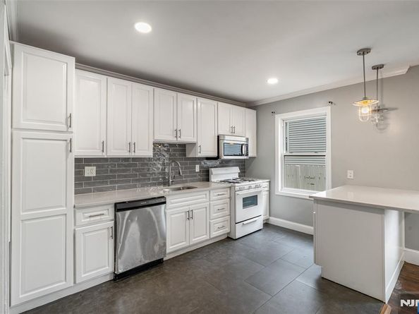 402 Morse Avenue, Ridgefield NJ 07657