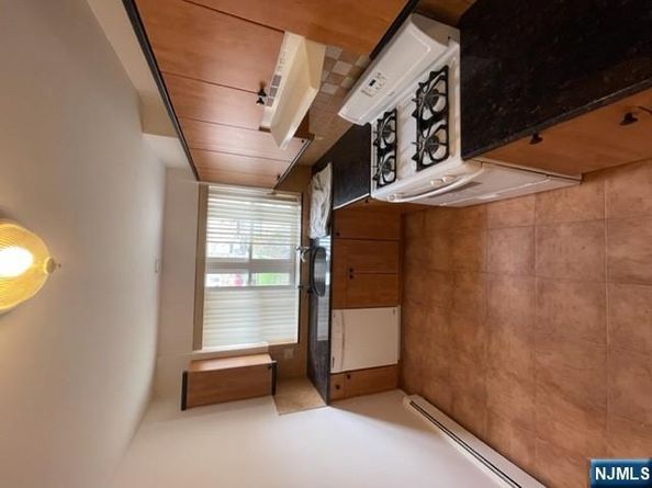 209 8th Street, Fairview NJ 07022