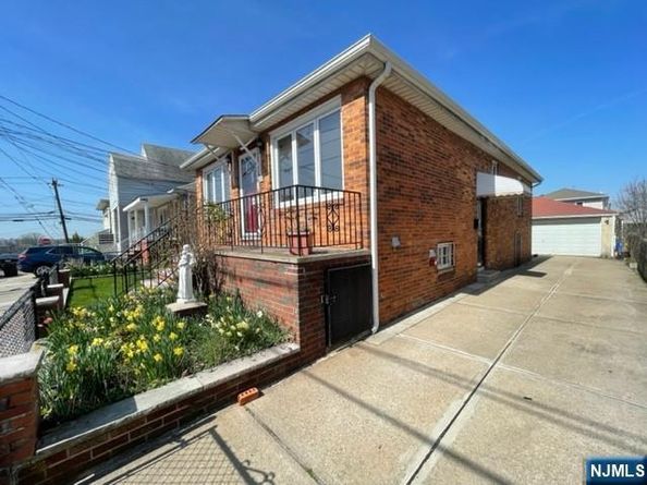 209 8th Street, Fairview NJ 07022