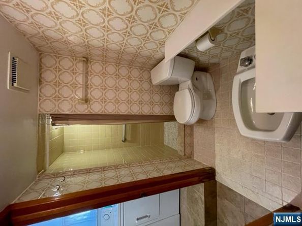 209 8th Street, Fairview NJ 07022