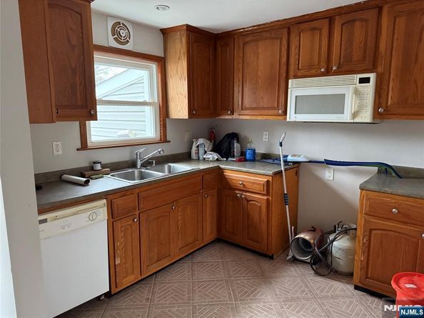 1180 Cumbermeade Road, Fort Lee NJ 07024