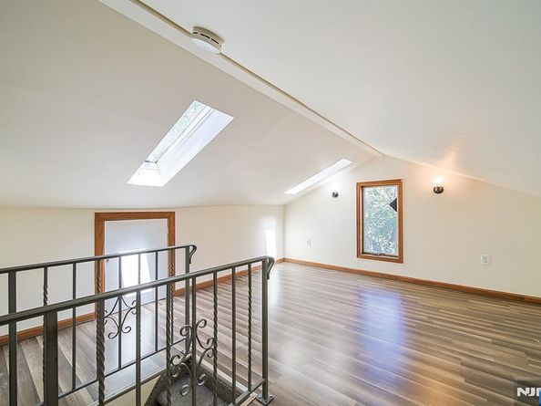 1585 Bergen Boulevard, Leonia NJ 07605