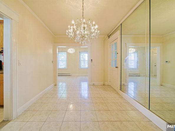 1585 Bergen Boulevard, Leonia NJ 07605