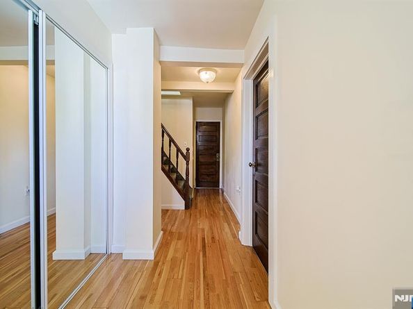 1585 Bergen Boulevard, Leonia NJ 07605