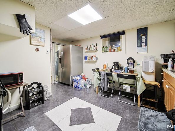 1585 Bergen Boulevard, Leonia NJ 07605