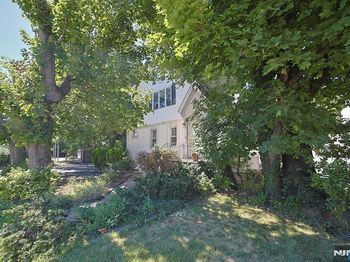 1585 Bergen Boulevard