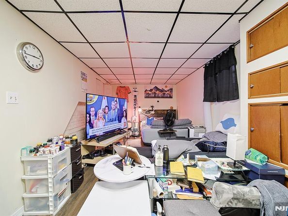 1585 Bergen Boulevard, Leonia NJ 07605