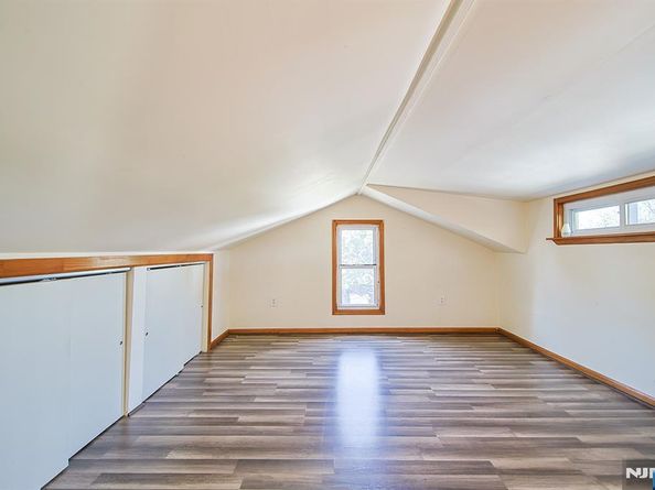 1585 Bergen Boulevard, Leonia NJ 07605