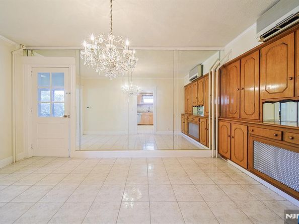 1585 Bergen Boulevard, Leonia NJ 07605