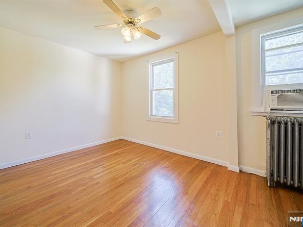 1585 Bergen Boulevard, Leonia NJ 07605