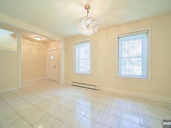 1585 Bergen Boulevard, Leonia NJ 07605