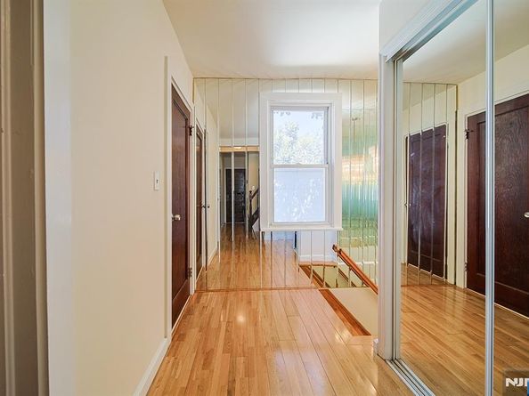 1585 Bergen Boulevard, Leonia NJ 07605