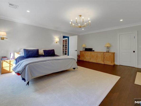 292 Maple Street, Englewood NJ 07631